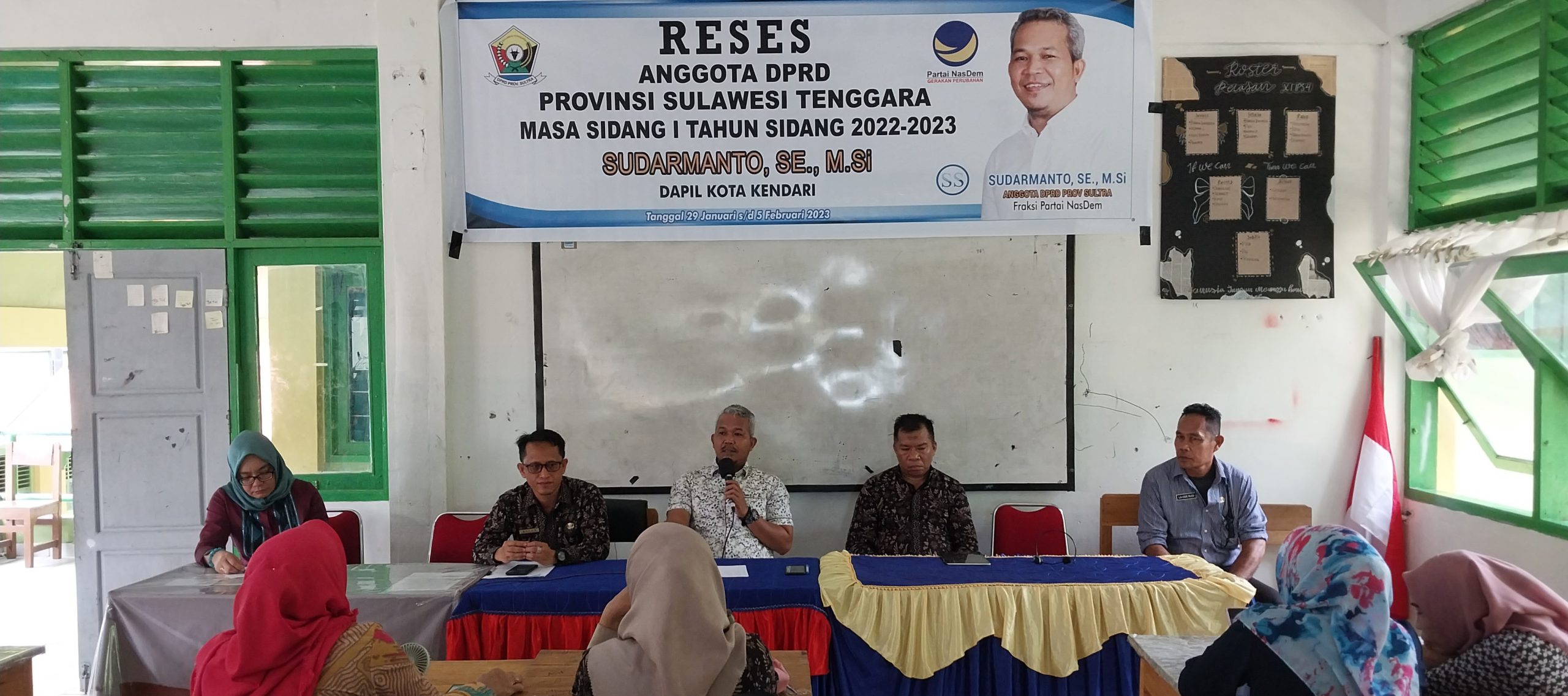 Reses di SMAN 9 Kendari, Sudarmanto Janji Realisasikan Pembangunan Pagar dan Tempat Parkir