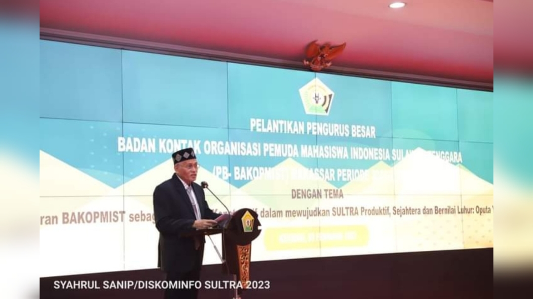 Sekda Sultra Lantik PB Bakopmist Makassar Periode 2023-2026