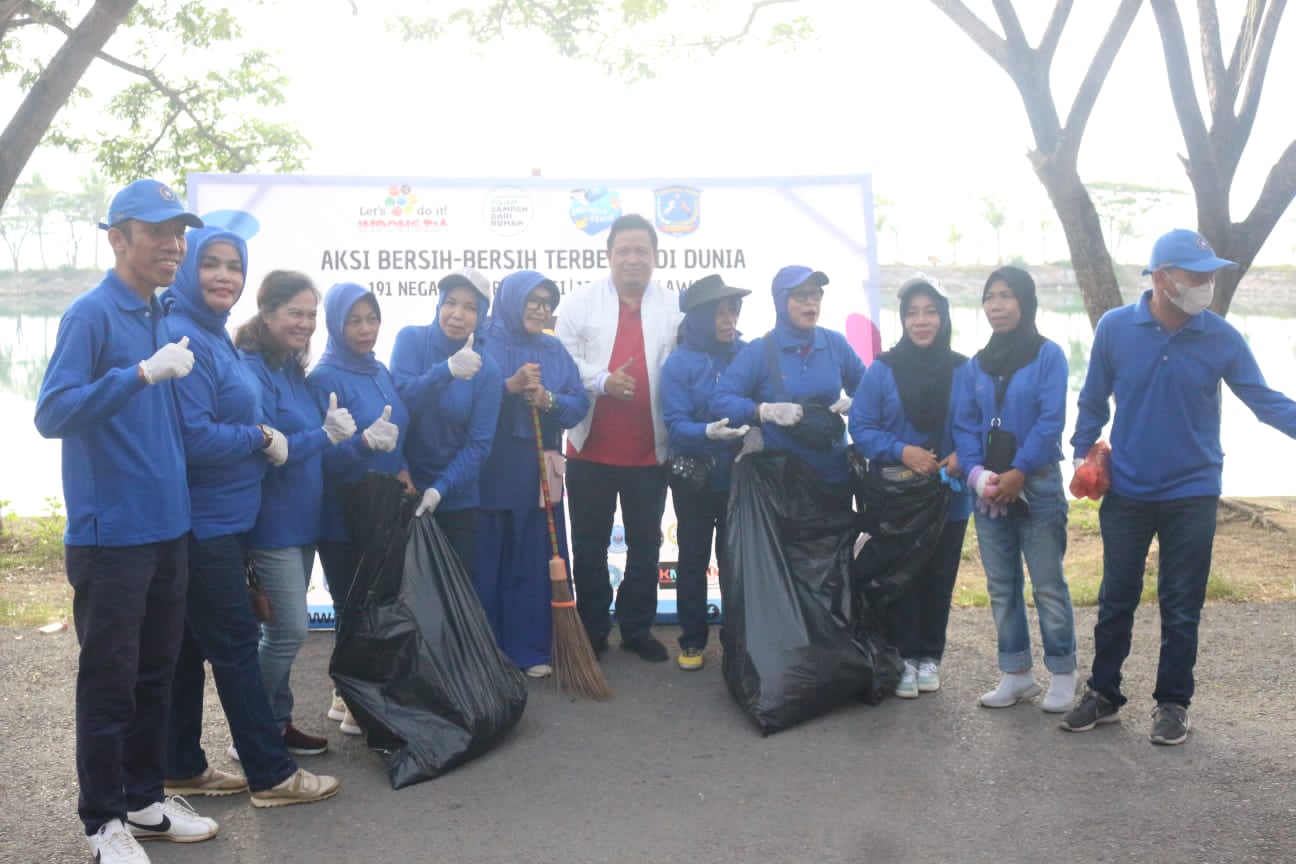 Peringati Hari Sampah Sedunia, World Cleanup Regional Muna Gelar WCD di SOR Raha
