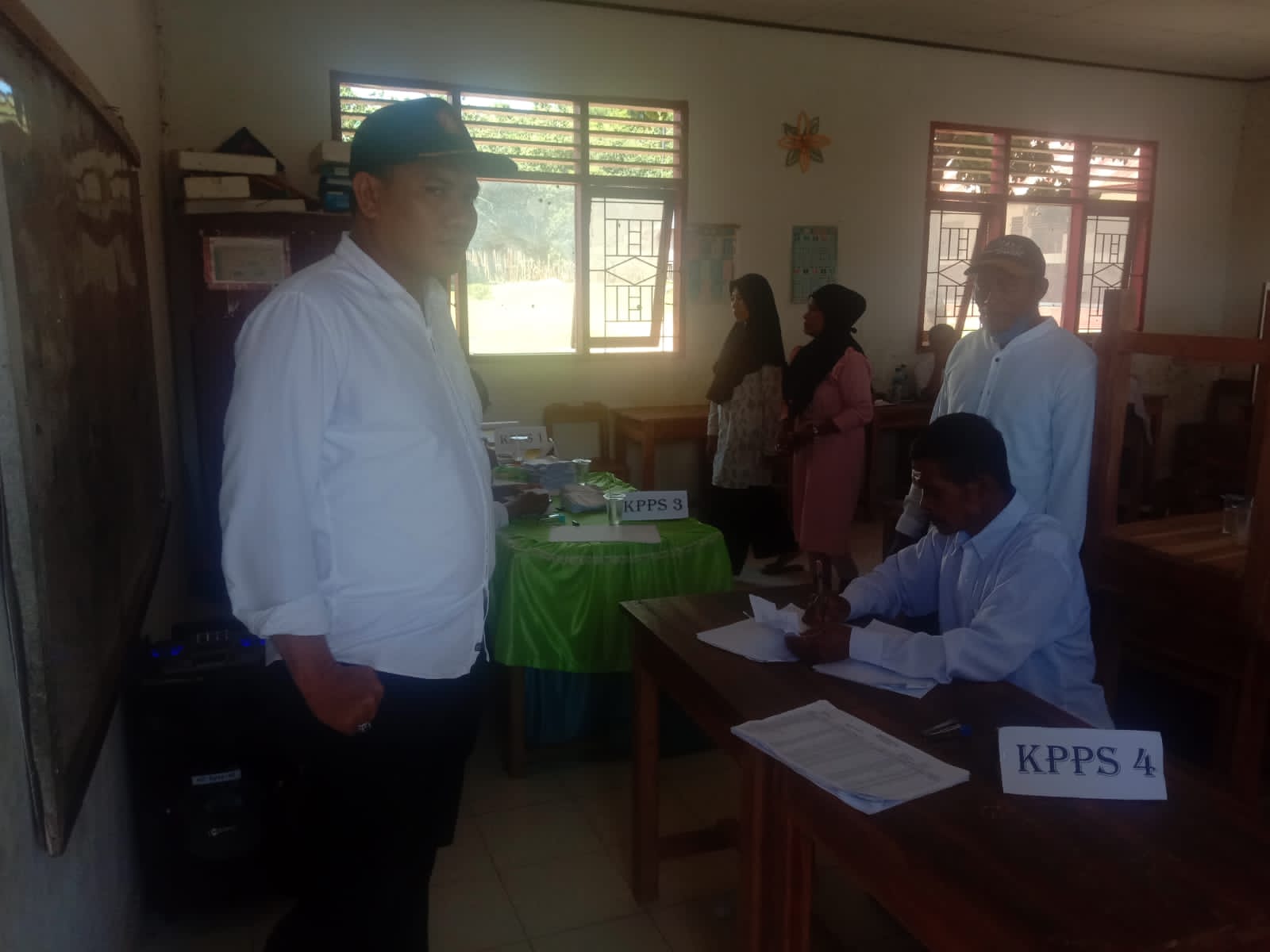 Wajib Pilih Terbanyak Kedua, DPRD Muna Fokus Tinjau TPS Desa Labunti