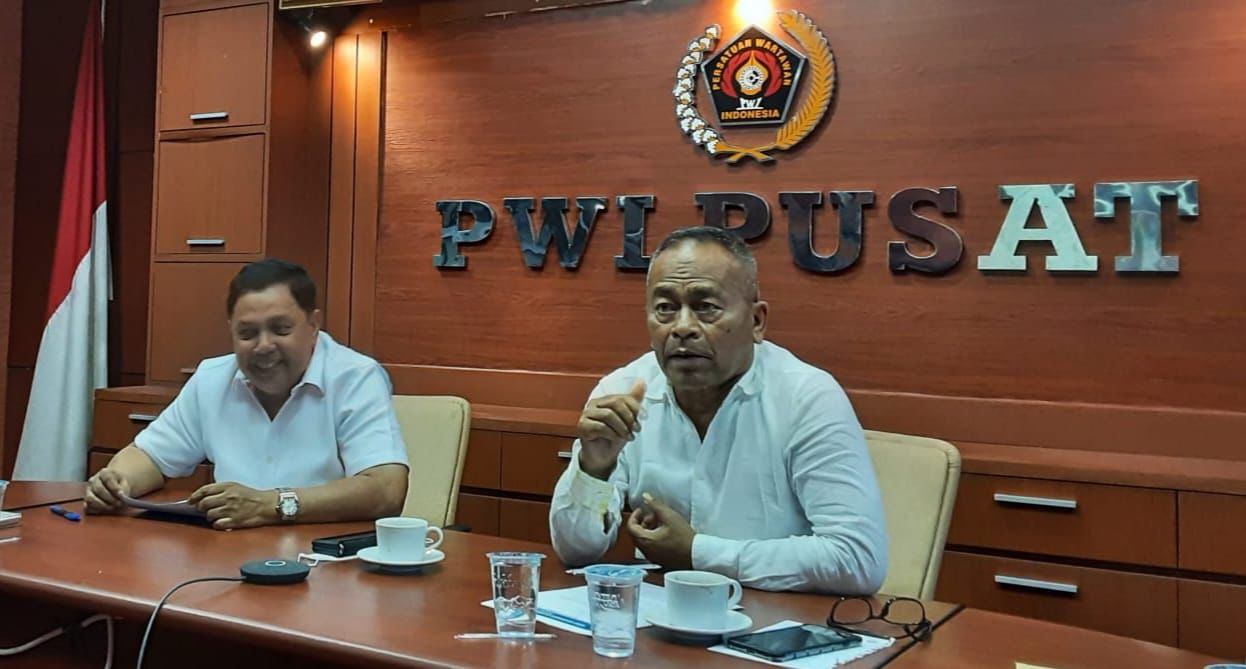 PWI Pusat Minta Kapolri Atensi Kasus Penikaman Wartawan di Baubau