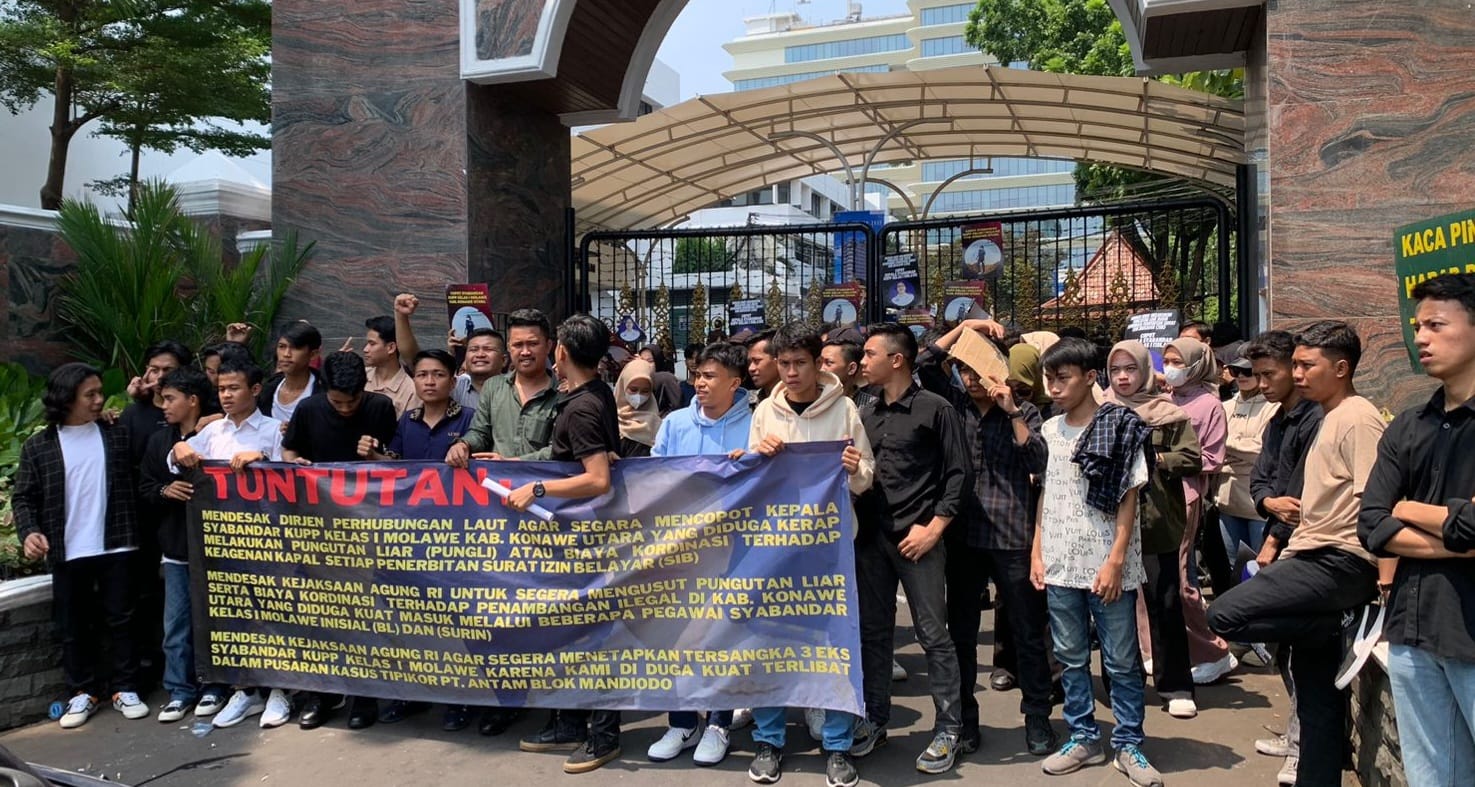 Ratusan Massa HP 21 Nusantara dan Konutara Desak Kejagung Periksa Syahbandar Molawe