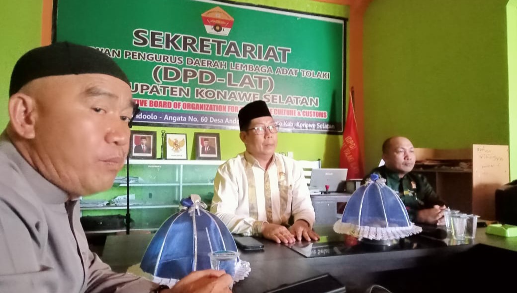Lembaga Adat Tolaki Dukung Pemda Konawe Selatan Bangun Rumah Adat Ornamen Indonesia Mini