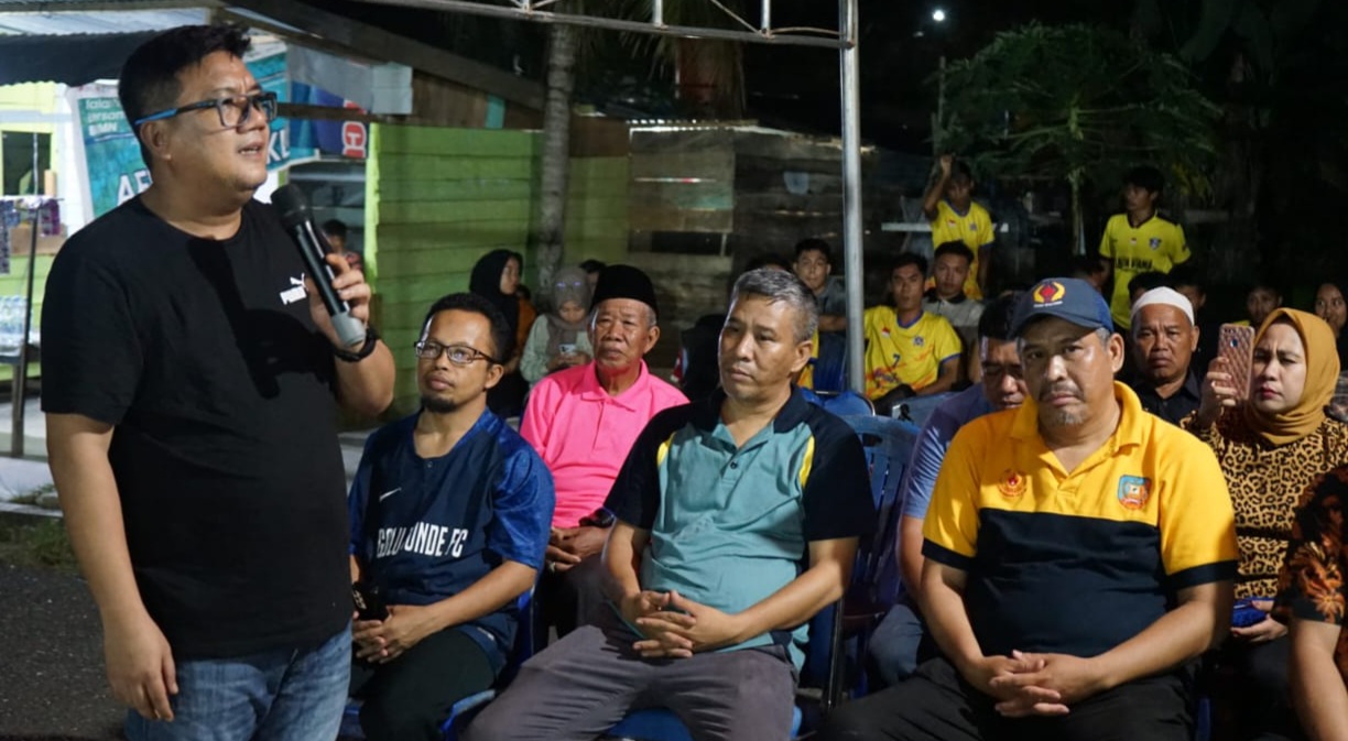 Ketua Koni Konawe Selatan Resmikan Lapangan Futsal Punggaluku
