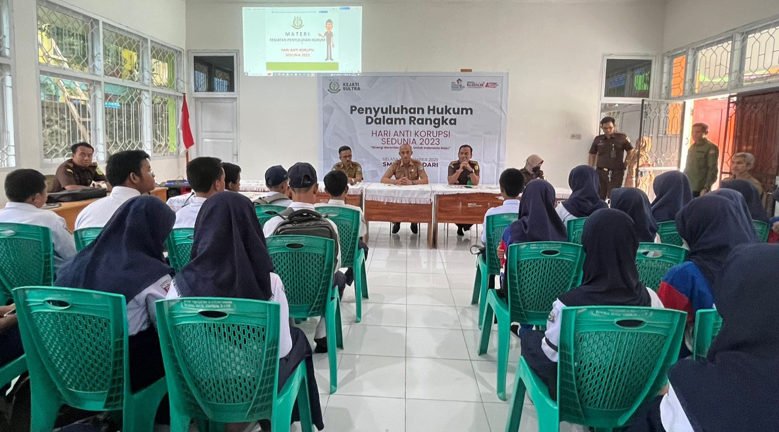 Peringati Hakordia 2023, Kejati Sulawesi Tenggara Gelar Penyuluhan Hukum di SMPN 4 Kendari
