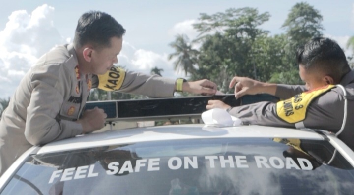 Bikin Silau Pengendara, Lampu Rotator Randis Polres Konawe Selatan Ditutup Kaca Film