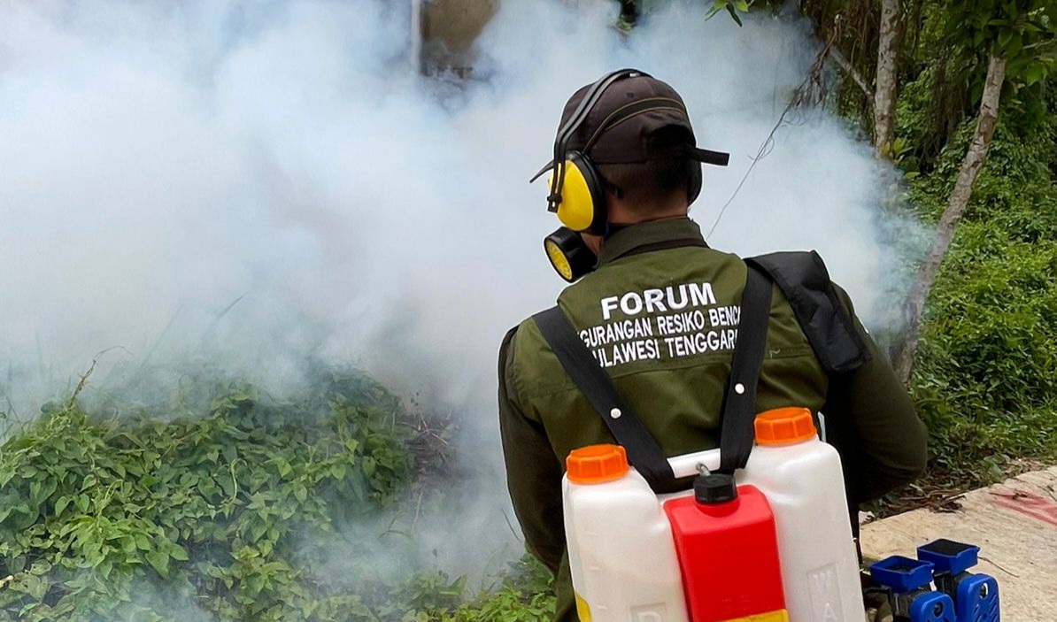 Cegah Demam Berdarah, FPRB Sultra Gelar Fogging di Kambu