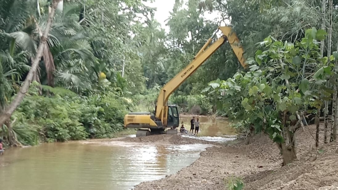 Cegah Banjir, PT GMS Normalisasi Sungai Laonti Lintasi Lima Desa