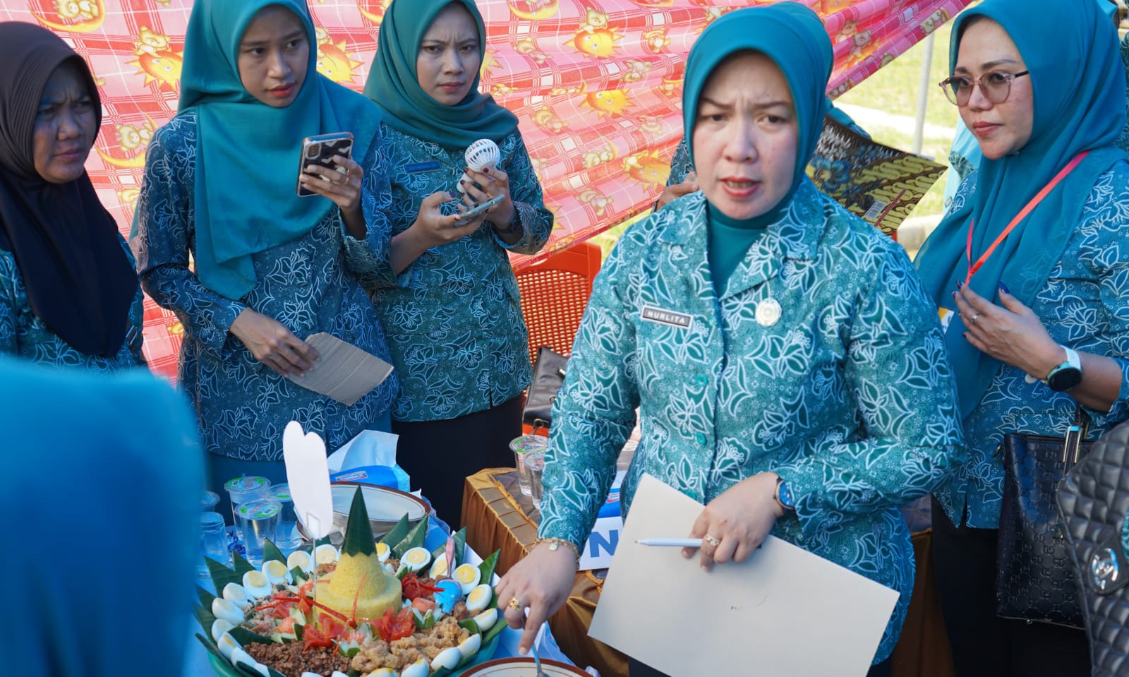 Nilai Lomba Desa, Ketua PKK Konsel Nurlita Jaya Tekankan Prinsip Setara