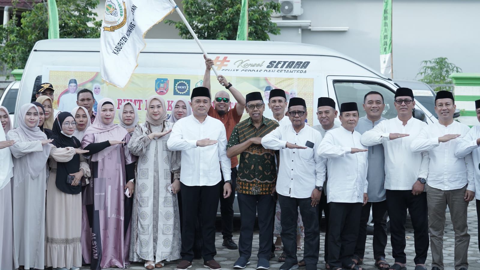 Dilepas Wakil Bupati Wahyu Imran, Kafilah Konawe Selatan Target Raih Prestasi Terbaik MTQ XXXI Sultra