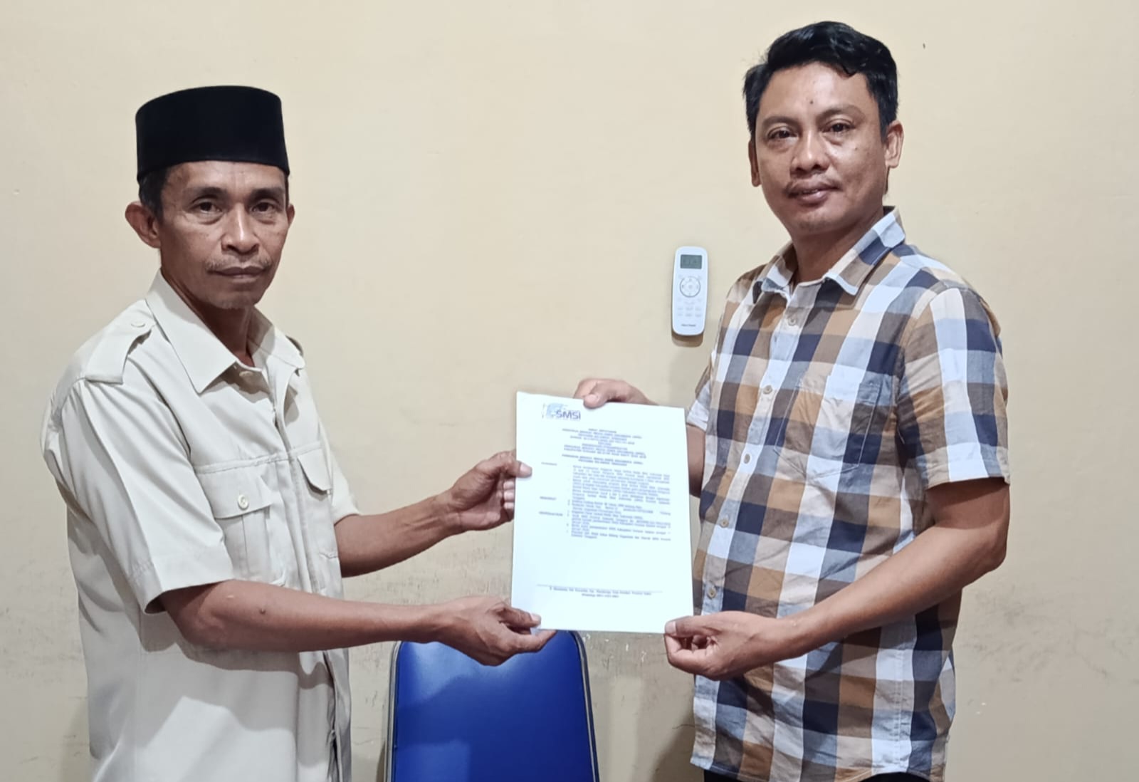 Terima SK Pengurus, Mahidin Resmi Nahkodai SMSI Konawe Selatan Periode 2026–2029