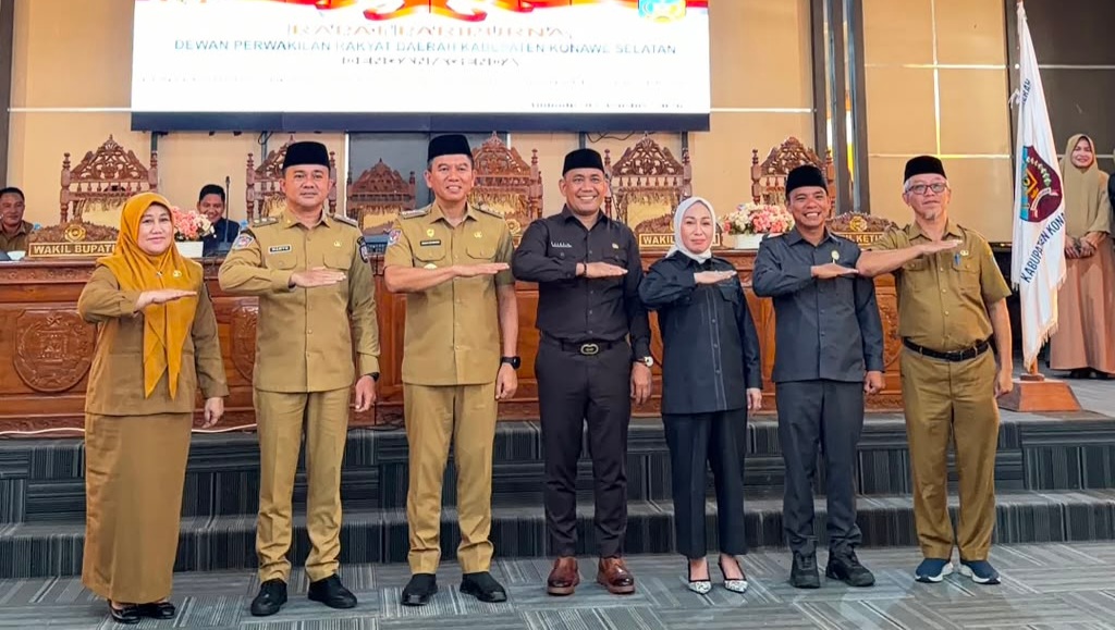 Serahkan Rancangan KUA-PPAS 2027, Bupati Konsel Sampaikan Arah Kebijakan Fiskal Fokus Tiga Prioritas Utama
