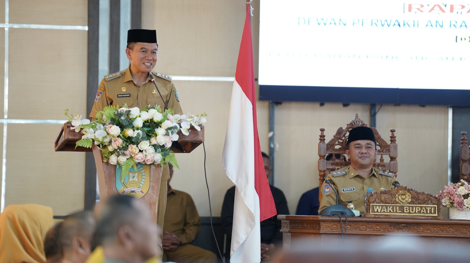 Pemkab Konsel Serahkan Rancangan KUA-PPAS, RAPBD 2027 Diproyeksikan Rp1.7 Triliun