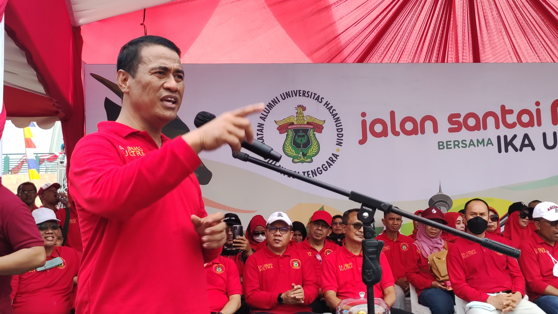 IKA Unhas Sultra Gelae Jalan Santai Merdeka berhadiah