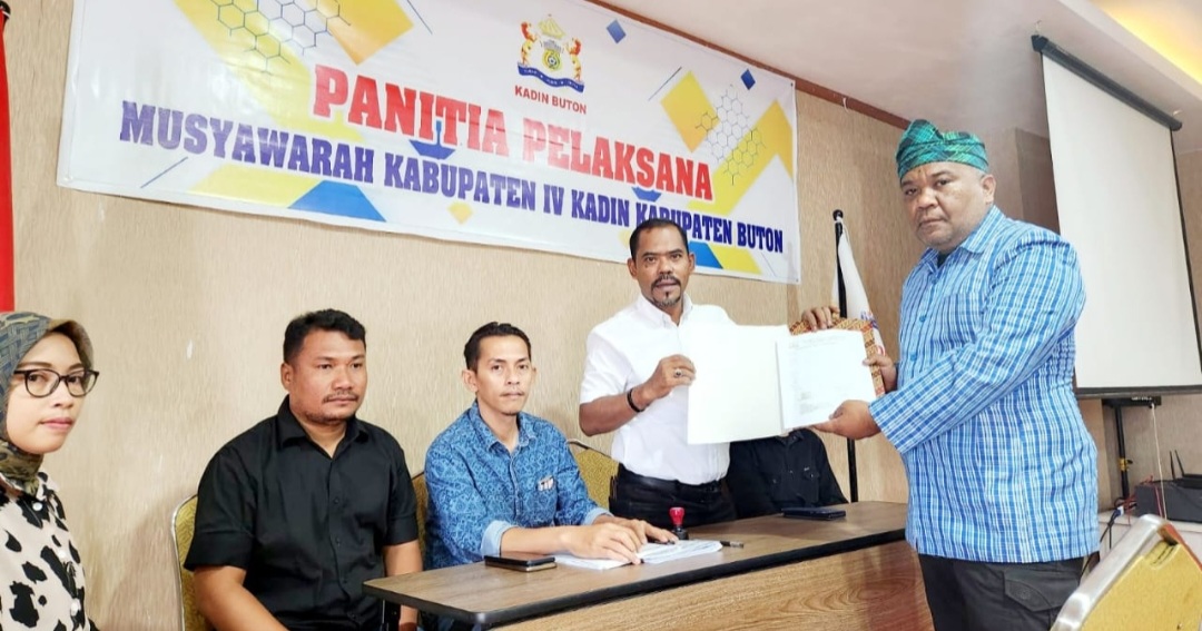 LM Sumarlin Calon Tunggal Ketua Kadin Buton