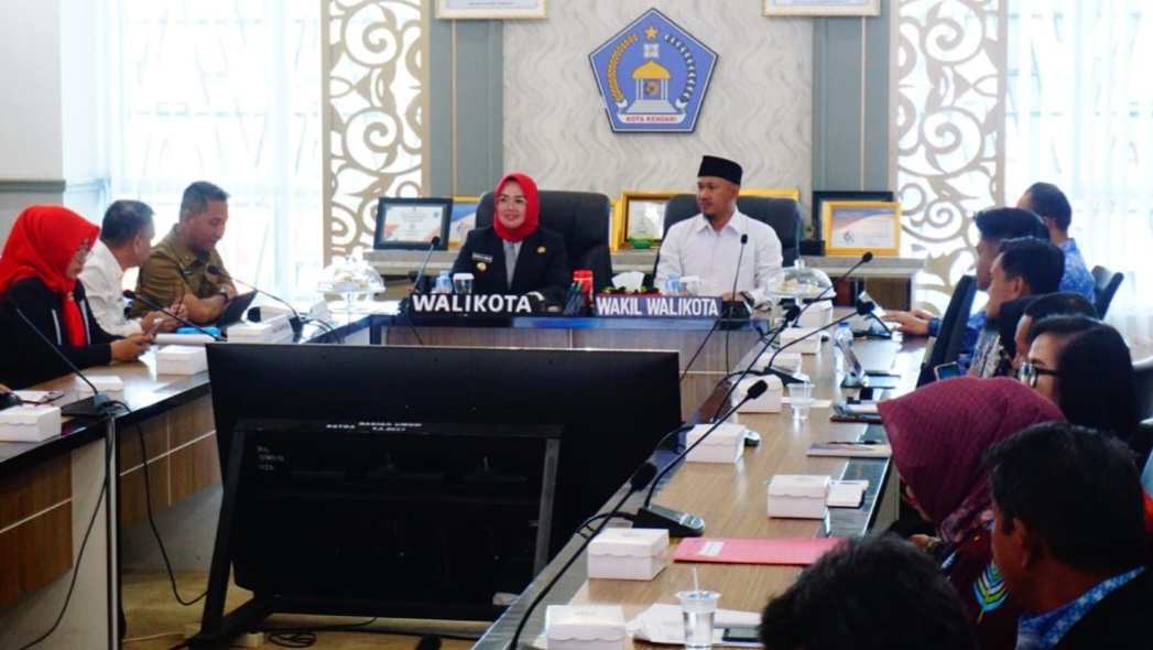 Wali Kota Siska Karina Imran Pimpin Rapat Percepatan Pertumbuhan Ekonomi Kota Kendari