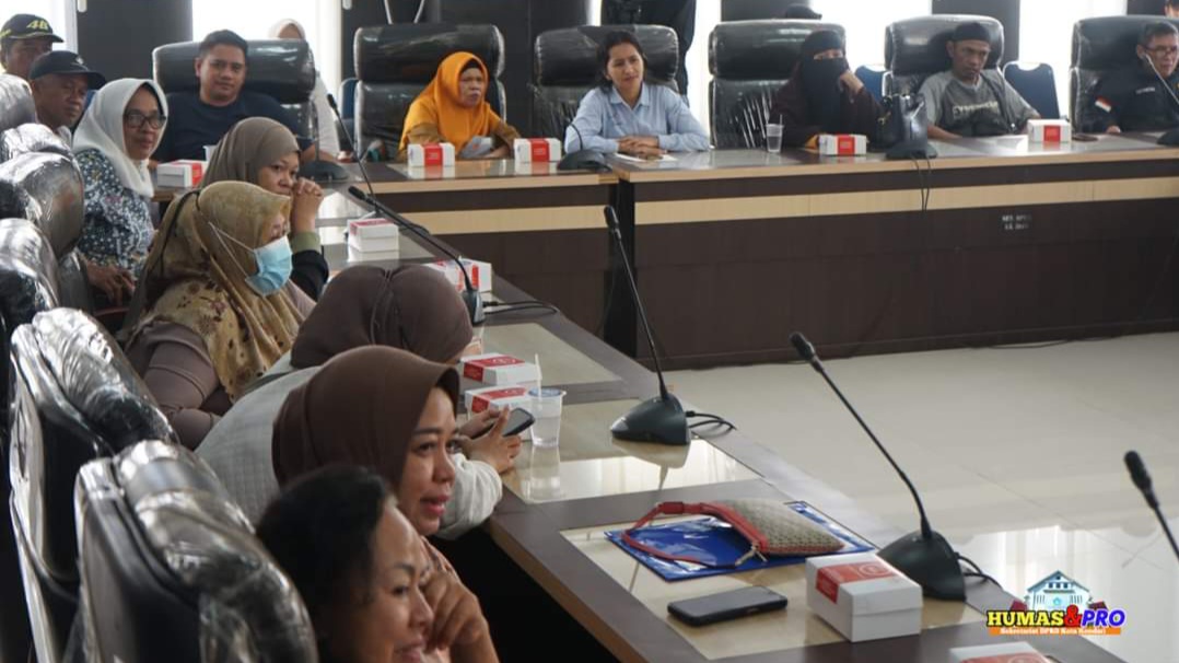 Respons Aduan Puluhan Pangkalan Gas Elpiji 3 Kg, DPRD Kota Kendari Gelar RDP