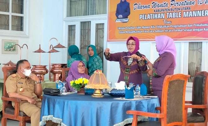 DWP Butur Gelar Pelatihan Table Manner