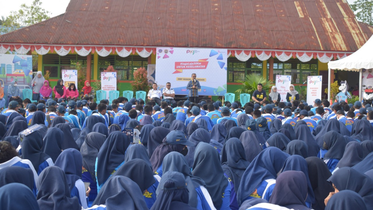 BPTD XVIII dan Dishub Sultra Sosialisasi Keselamatan Lalu Lintas di SMPN 10 Kendari