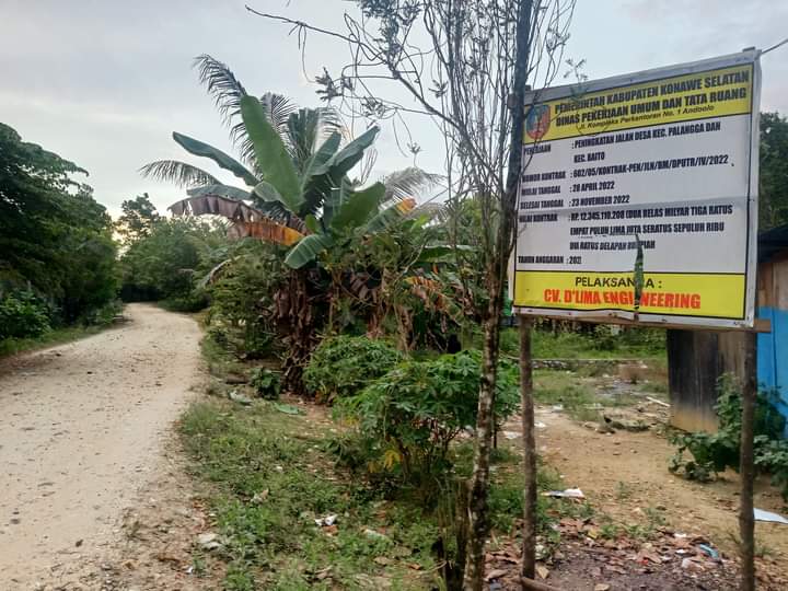 Peningkatan Jalan Aosole Konsel, Warga: Ada Papan Proyek Tapi Tidak Ada Aktifitas