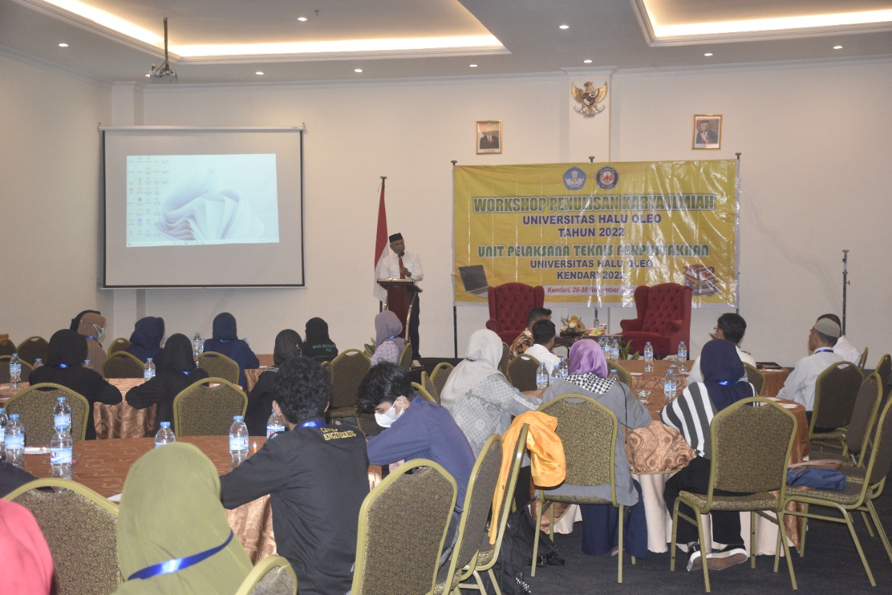 UPT UHO Kendari Gelar Workshop Penulisan Karya Ilmiah Mahasiswa