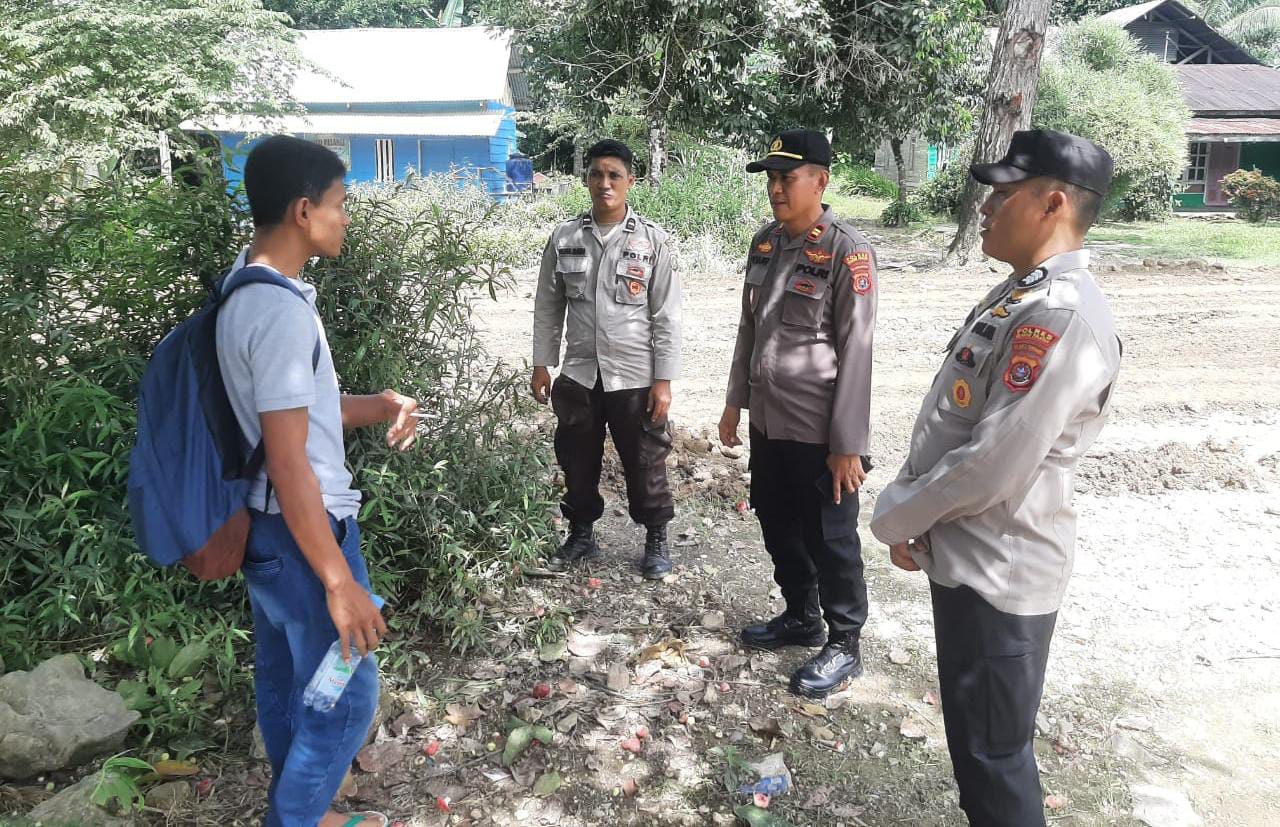 Berikan Rasa Aman Warga, Kapolsek Landono Bersama Jajaran Rutin Patroli