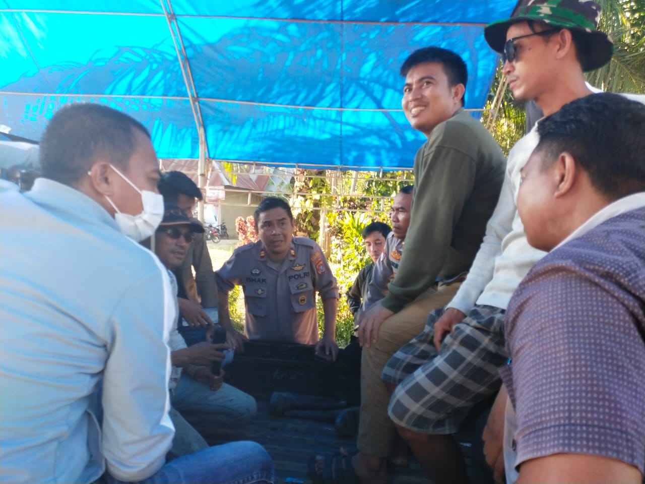 Polsek Angata Kawal Aksi Unras Blokade Jalan