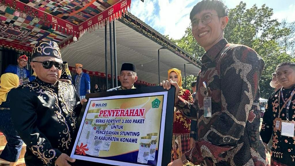 Cegah Stunting, Bupati Kery Terima Bantuan Beras Fortivit dari Bulog Konawe