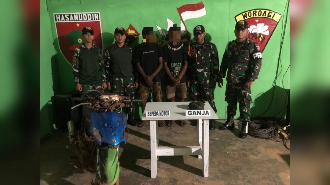 Bawa Ganja, Dua Pemuda Ditangkap Satgas Pamtas RI-PNG Yonif 725/Woroagi