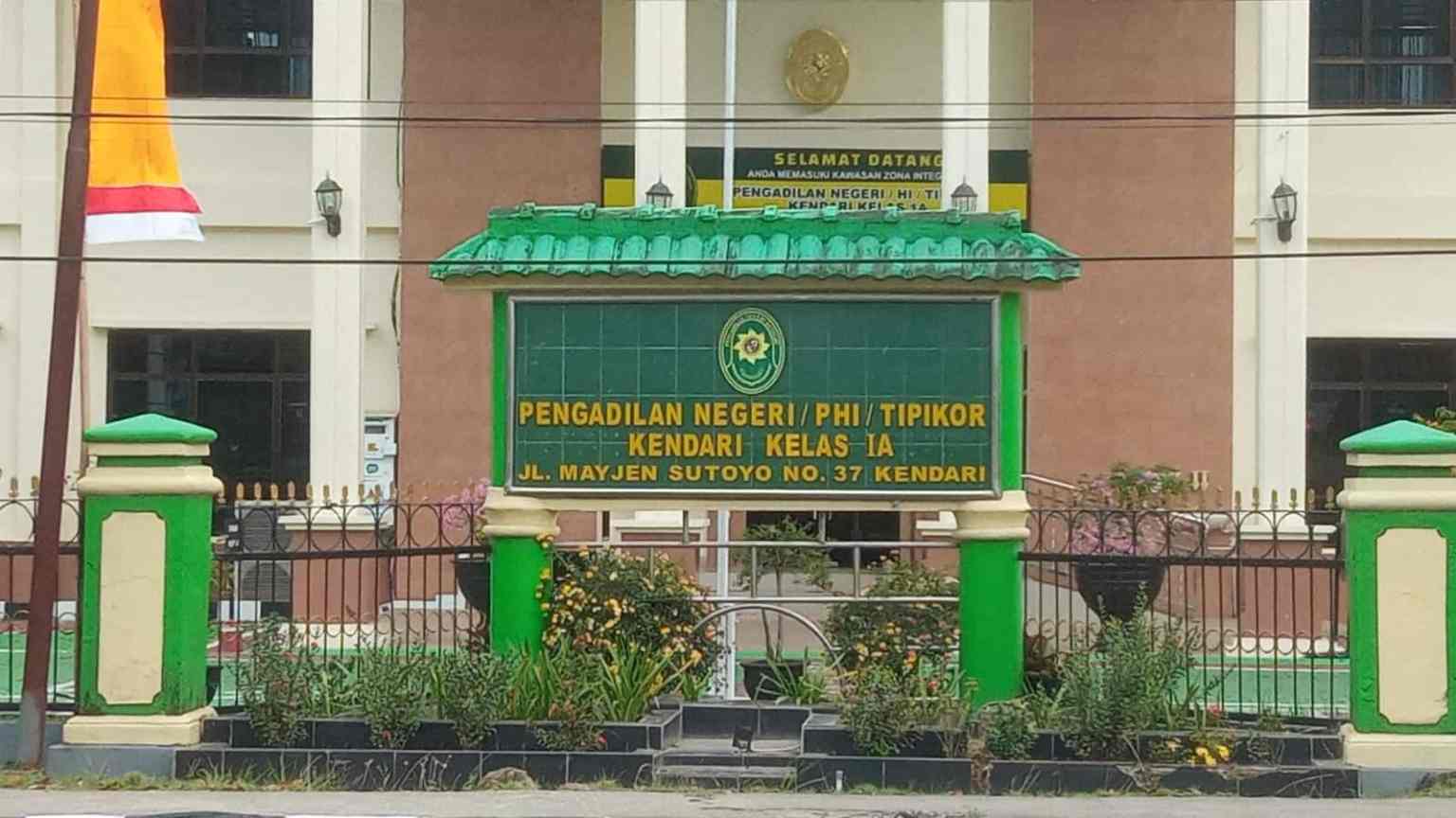 Tujuh Terdakwa Dugaan Korupsi Tambang Nikel Kolaka Utara Jalani Sidang Dakwaan di PN Kendari