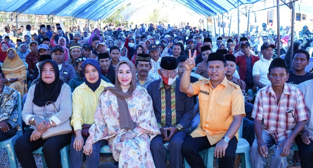 Dihadapan Ribuan Masyarakat, La Ode Darwin Tegaskan Komitmennya Jika Terpilih Bupati Muna Barat