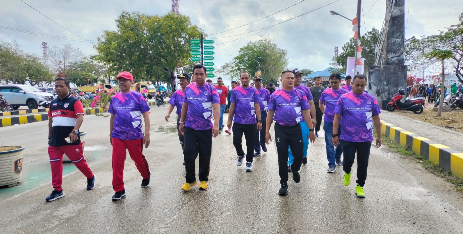 Peringati Harhubnas ke-53, KUPP Raha Gelar Jalan Santai dan Senam Bersama Forkopimda