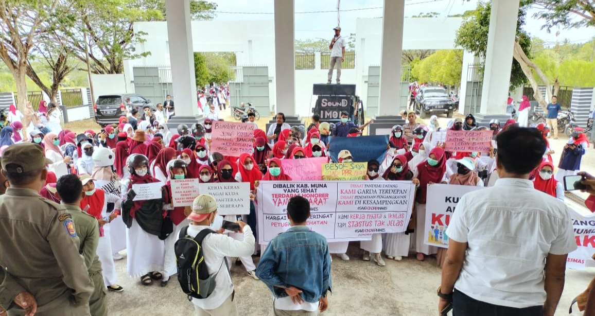 Tuntut Penambahan Kuota PPPK, Ratusan Nakes Muna Gelar Unjuk Rasa di Tiga Tempat