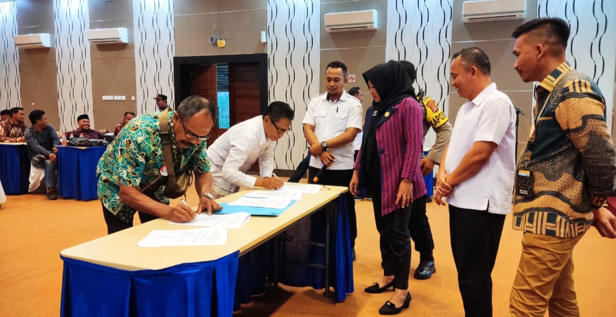 Kesepakatan Diteken, Baliho yang Langgar Aturan di Konawe Selatan Akan Ditertibkan