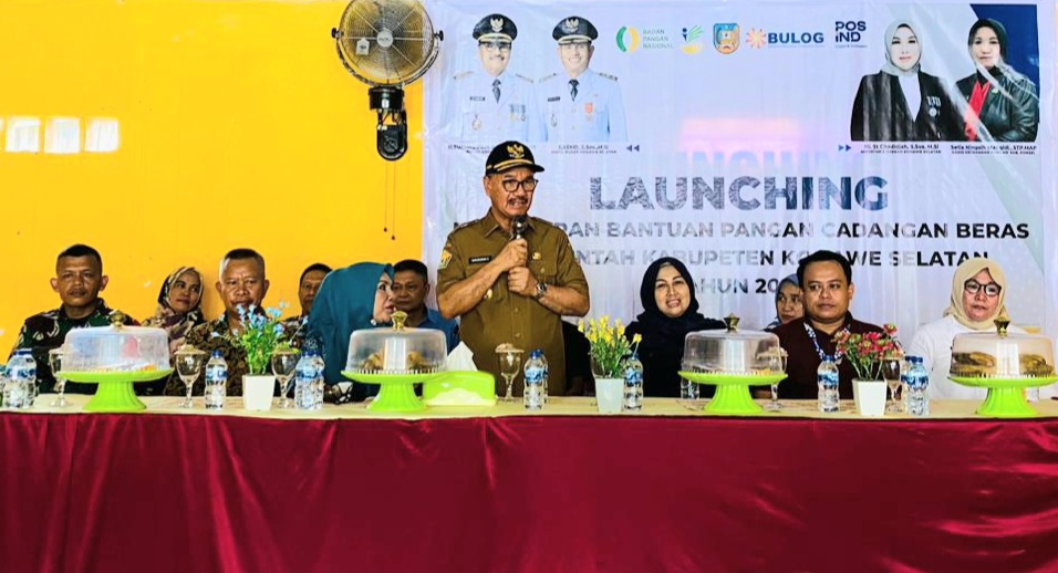 Tekan Inflasi dan Kemiskinan Ekstrem, Bupati Konawe Selatan Launching Penyaluran Bantuan Beras