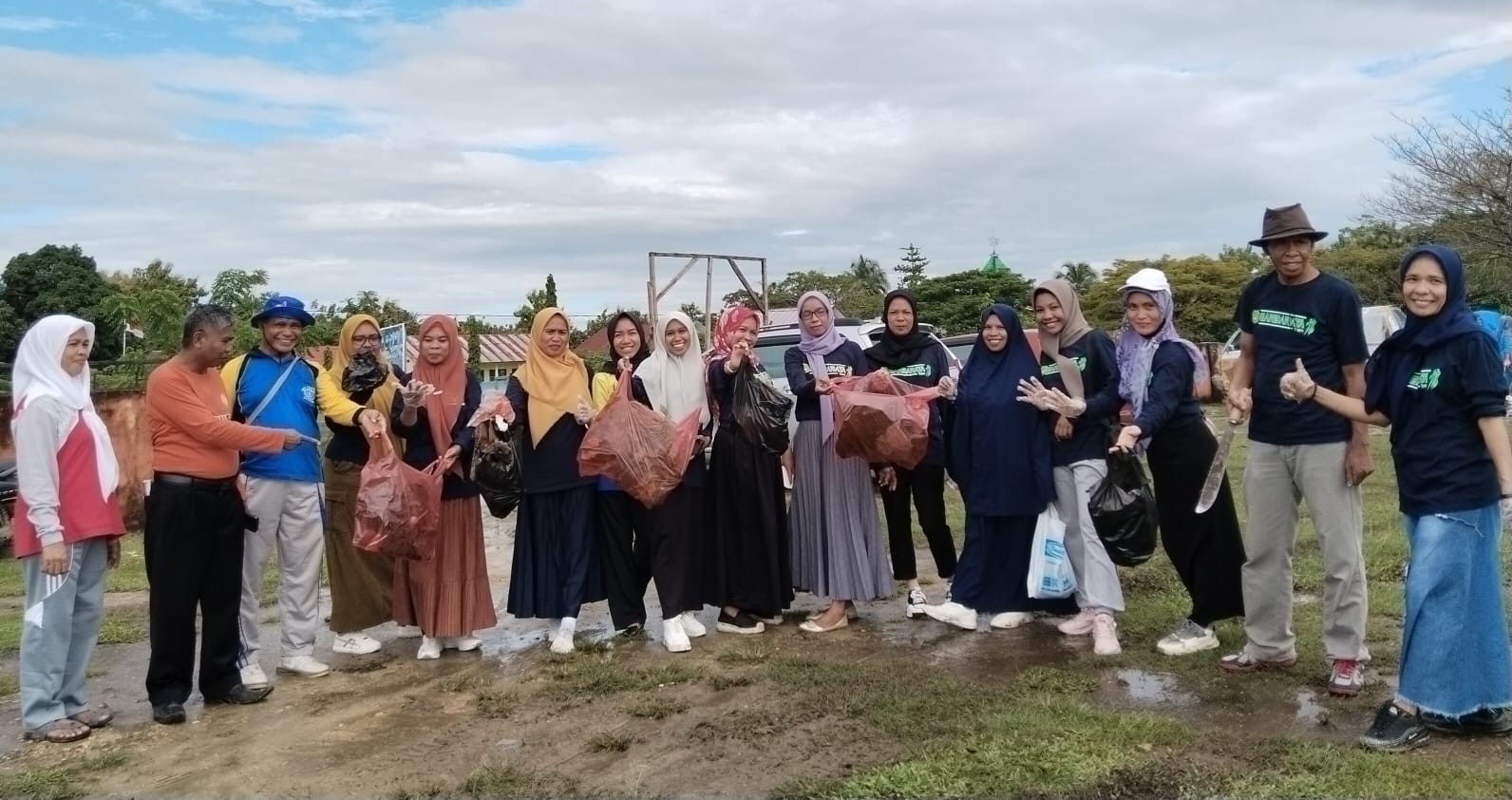 Antisipasi Banjir, SMAN 2 Kusambi Muna Barat Gelar Gerakan Peduli Lingkungan