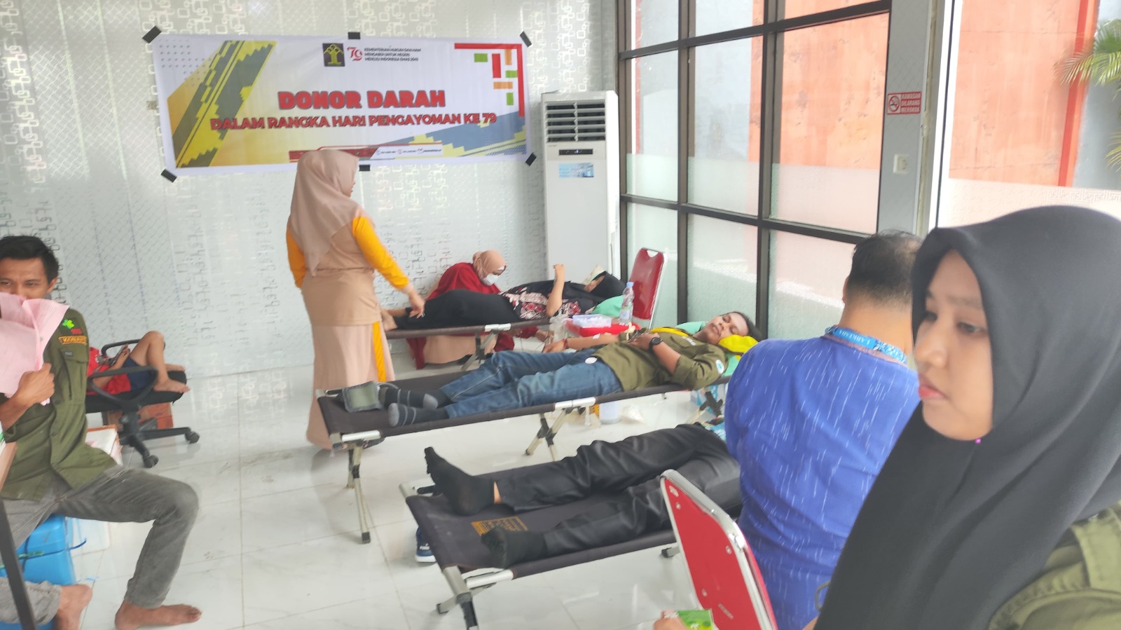 Rutan Unaaha Gandeng Pemdes Lalonggowuna dan Mahasiswa KKN UHO Gelar Aksi Donor Darah
