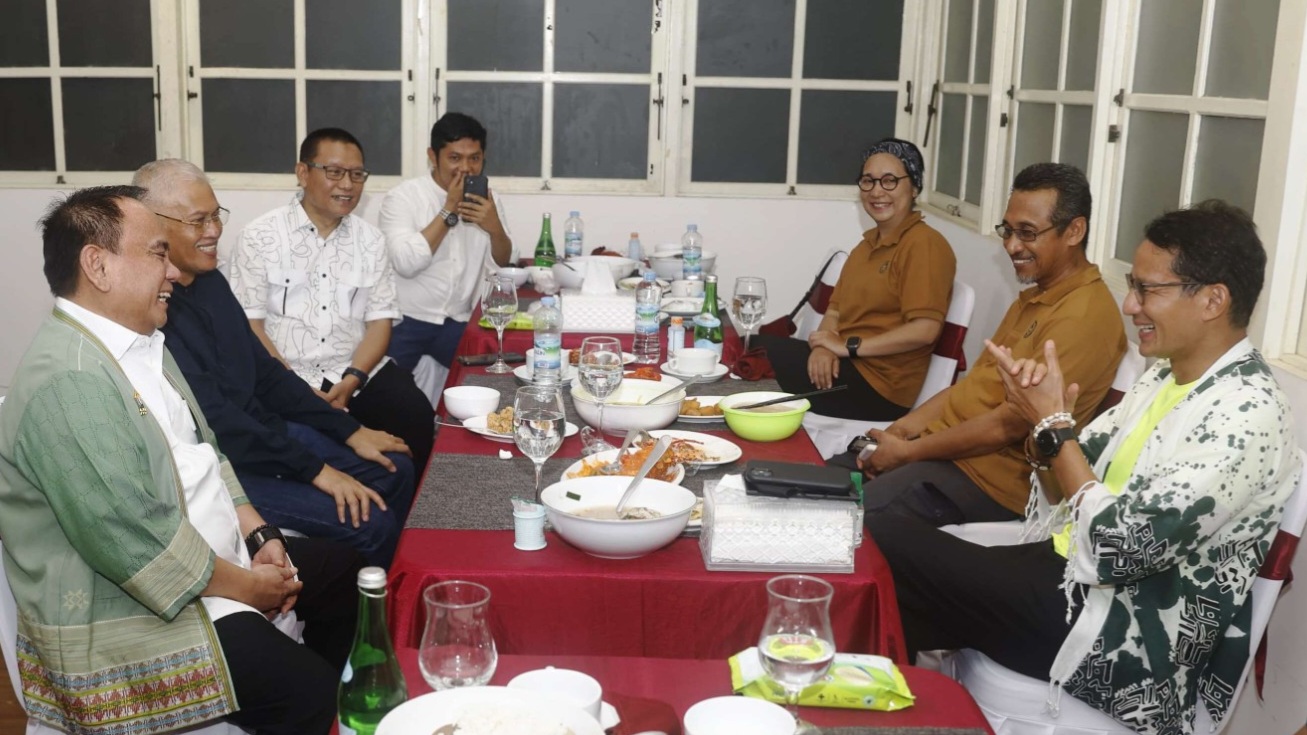 Bertemu, Menparekraf–Pj Gubernur Sultra Bahas Penerbangan Hingga Ekraf