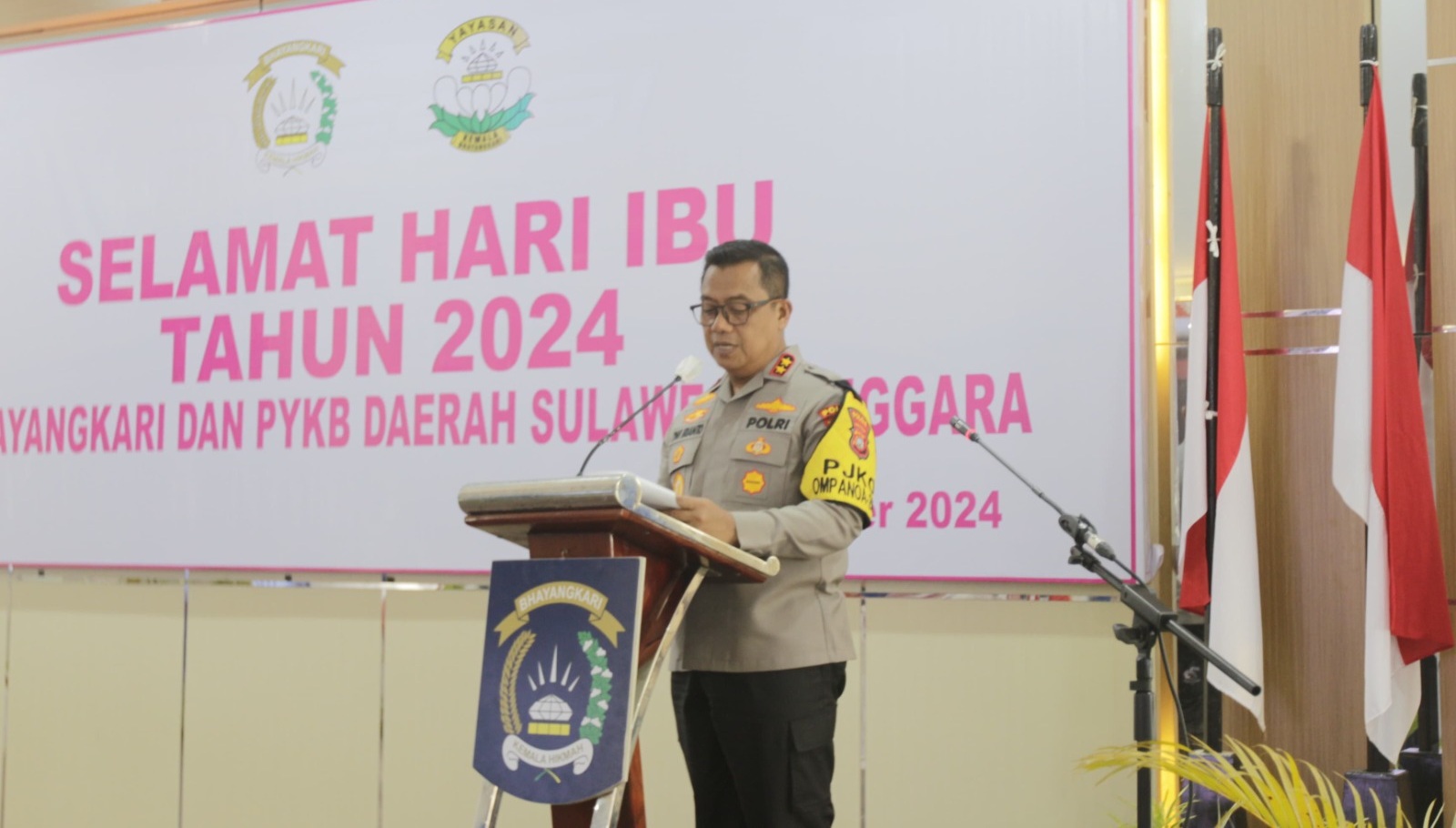 Syukuran Peringati Hari Ibu 2024, Kapolda Sultra Apresiasi Peran Bhayangkari dalam Membentuk Generasi Bangsa