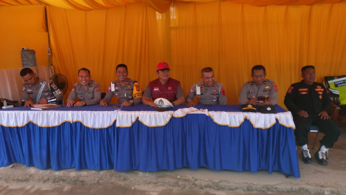Gelorakan Toleransi Beragama, Mahasiswa KKN FH Unsultra Aktif Pengamanan Perayaan Natal di Konawe Selatan