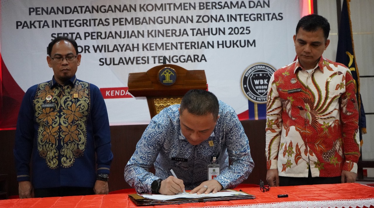 Target Raih Predikat WBBM di 2025, Kanwil Kemenkum Sultra Tandatangani Komitmen Bersama Pembangunan Zona Integritas