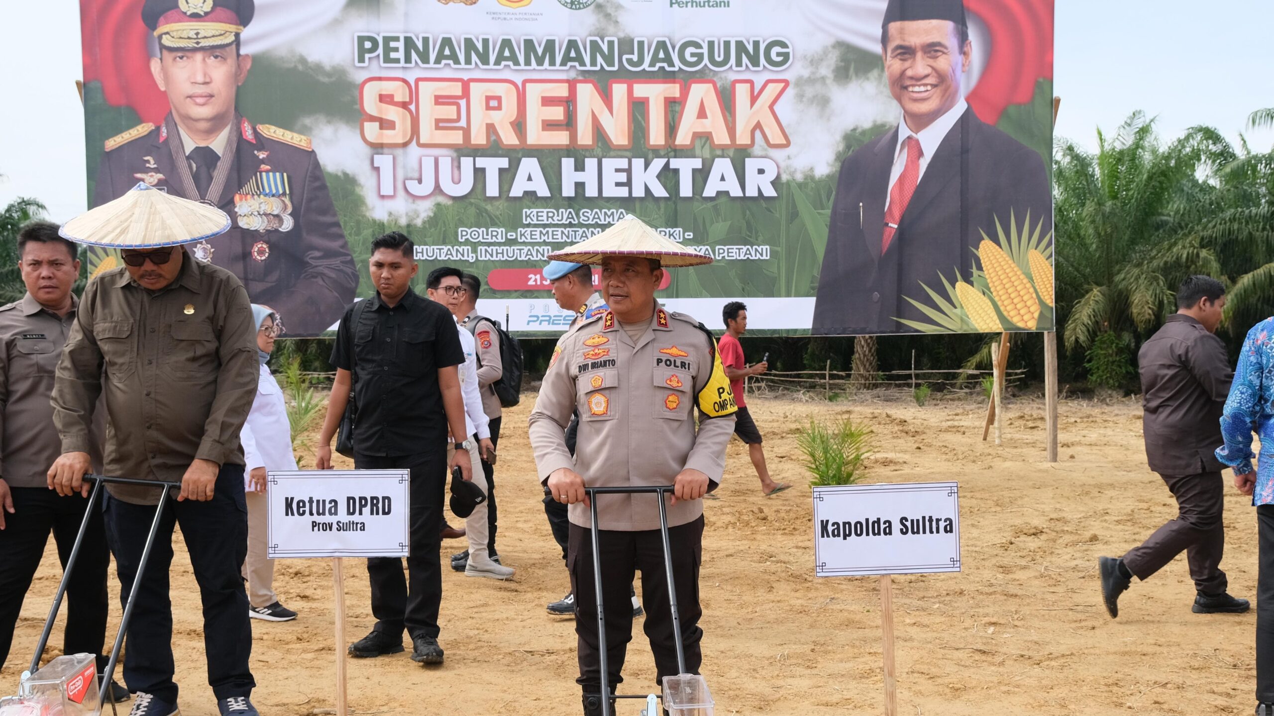 Wujudkan Swasembada Pangan, Kapolda Sultra Pimpin Penanaman Jagung di Konawe