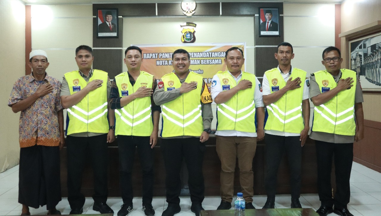 Polres Konawe Selatan Teken MoU Bersama Pengawas Eksternal Panitia Penerimaan Anggota Polri 2025