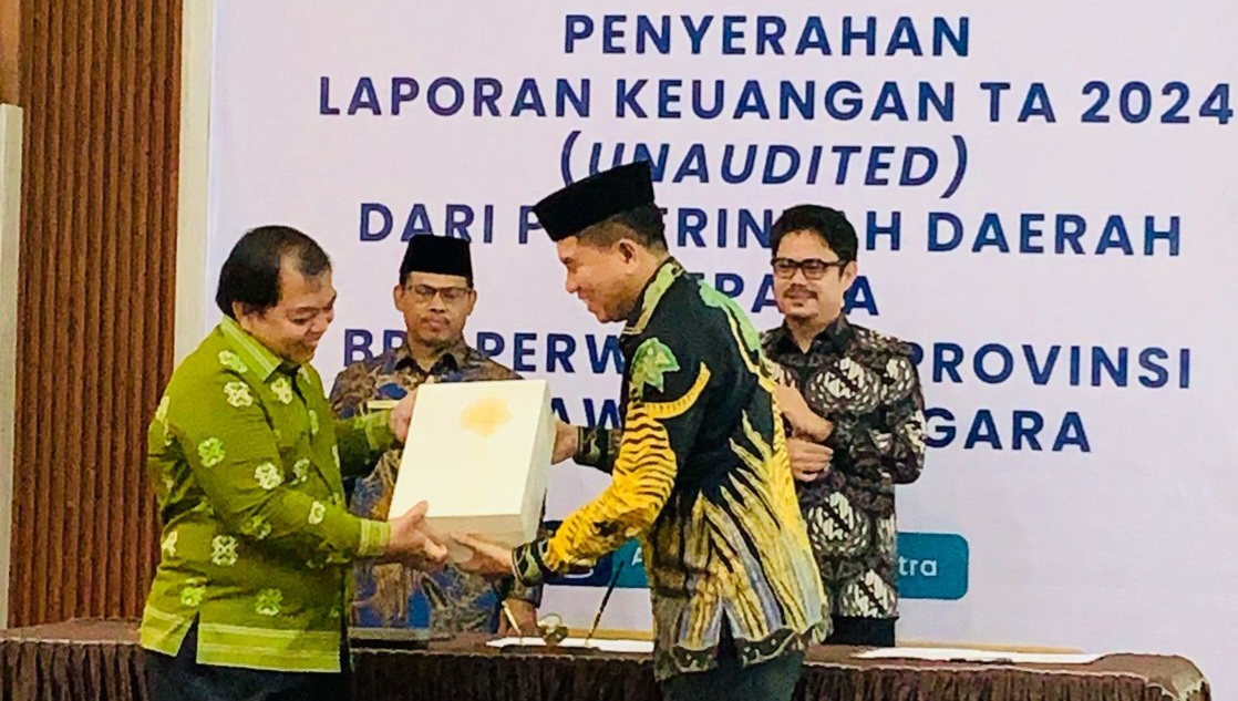 Serahkan LKPD 2024 ke BPK Perwakilan Sultra, Bupati Irham Kalenggo Berharap Opini Terbaik