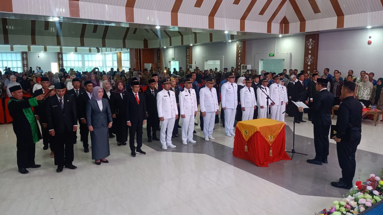 Pelantikan Pejabat "Konsel Setara" Jilid II, Bupati Irham Kalenggo Dorong Birokrasi Profesional dan Responsif