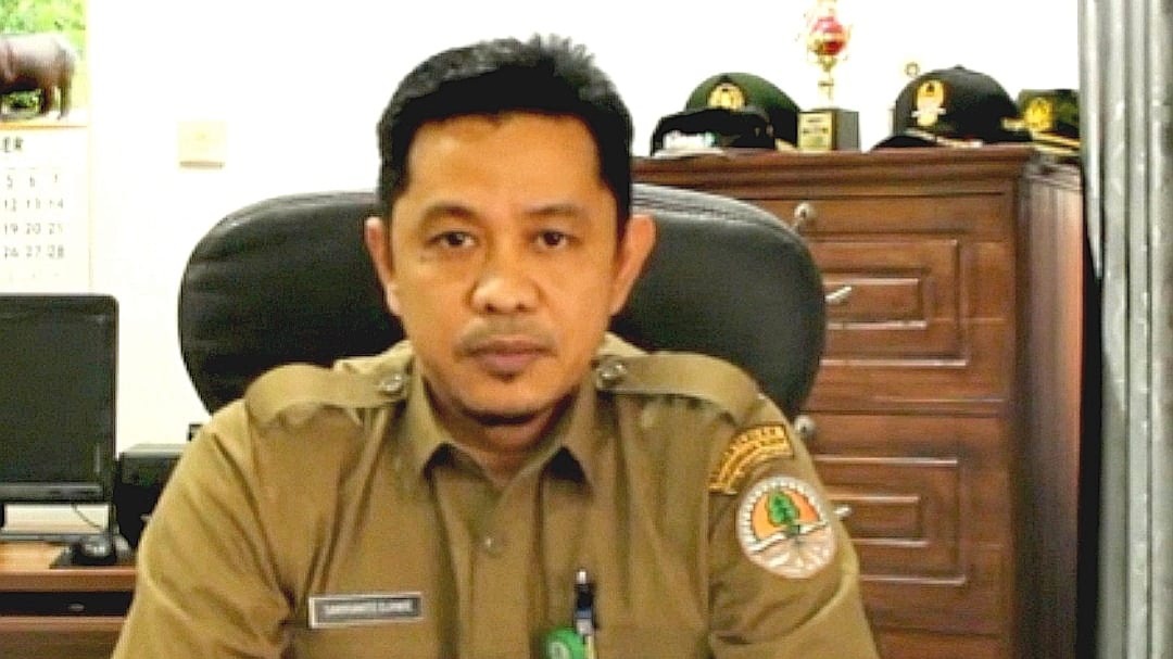 BKSDA Sultra Tata Alur Kapal Tongkang di Teluk Lasolo