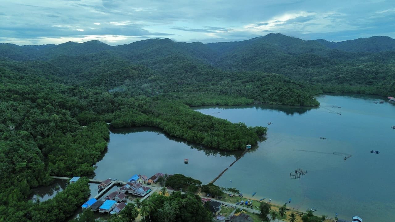 Rencana Pembangunan Jetty Storage Tank di Konawe Ancam Wisata Waworaha