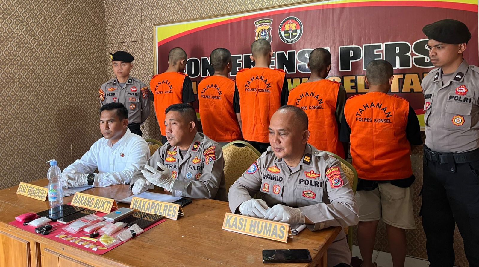 Satresnarkoba Polres Konsel Bekuk Lima Terduga Pengedar, Sita 52,29 Gram Sabu