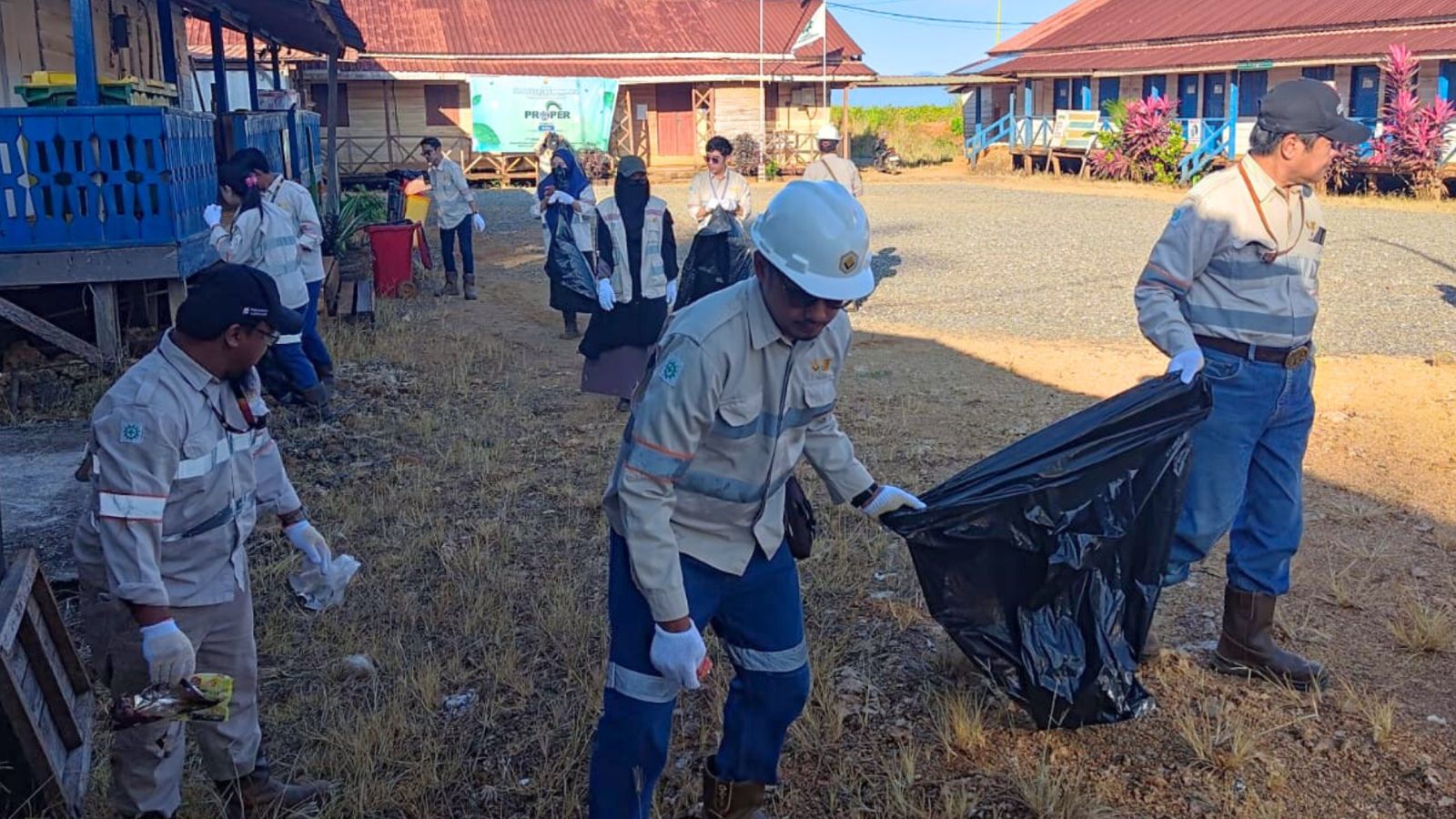 World Clean-Up Day 2025, Karyawan PT GKP Gelar Aksi Bersih-bersih Kumpulkan 500 Kg Sampah