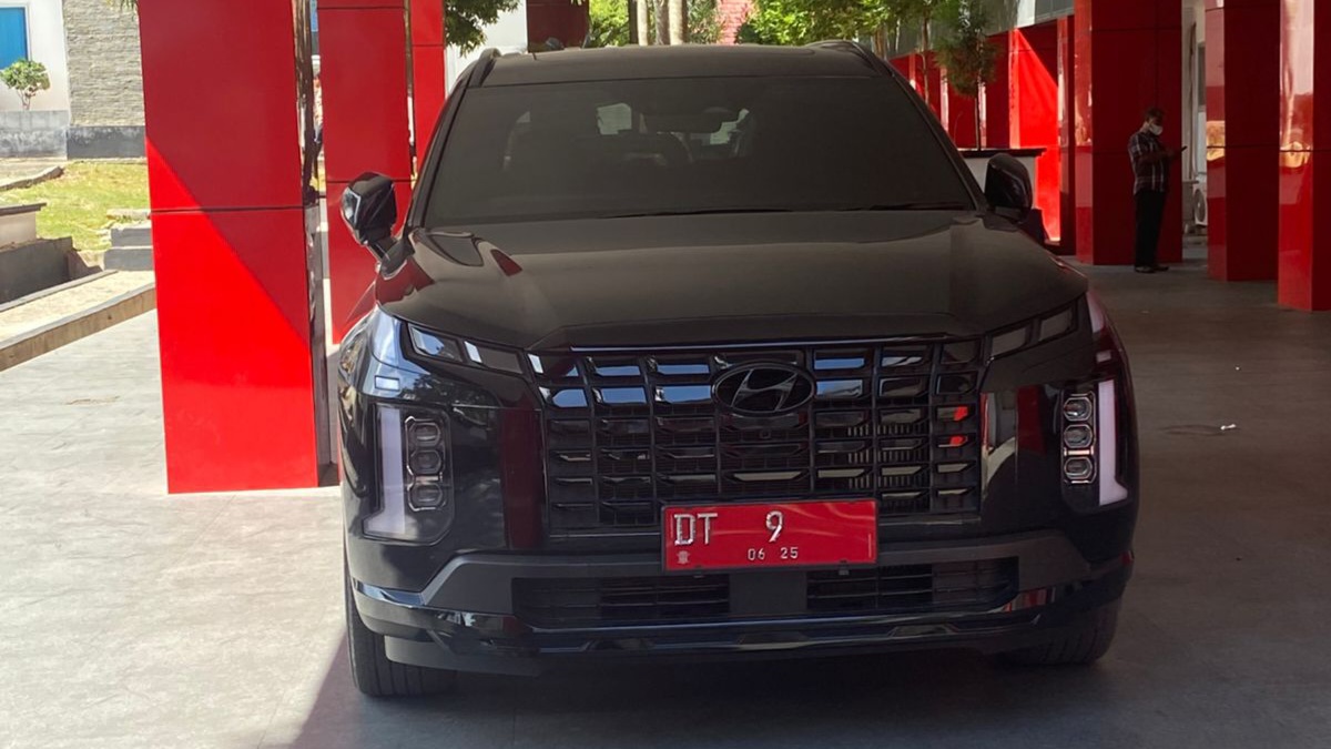 Pengadaan Mobil Dinas Miliaran Rupiah DPRD Sultra Disorot, Akademisi: Cederai Empati Publik
